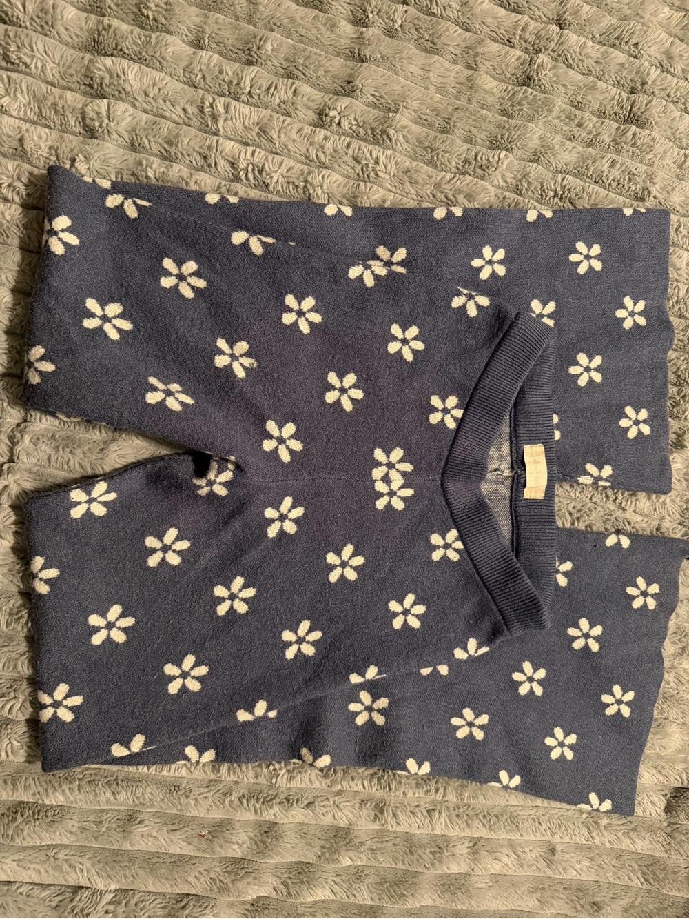 Altar'd State Navy Leggings with Cream Daisy Motif